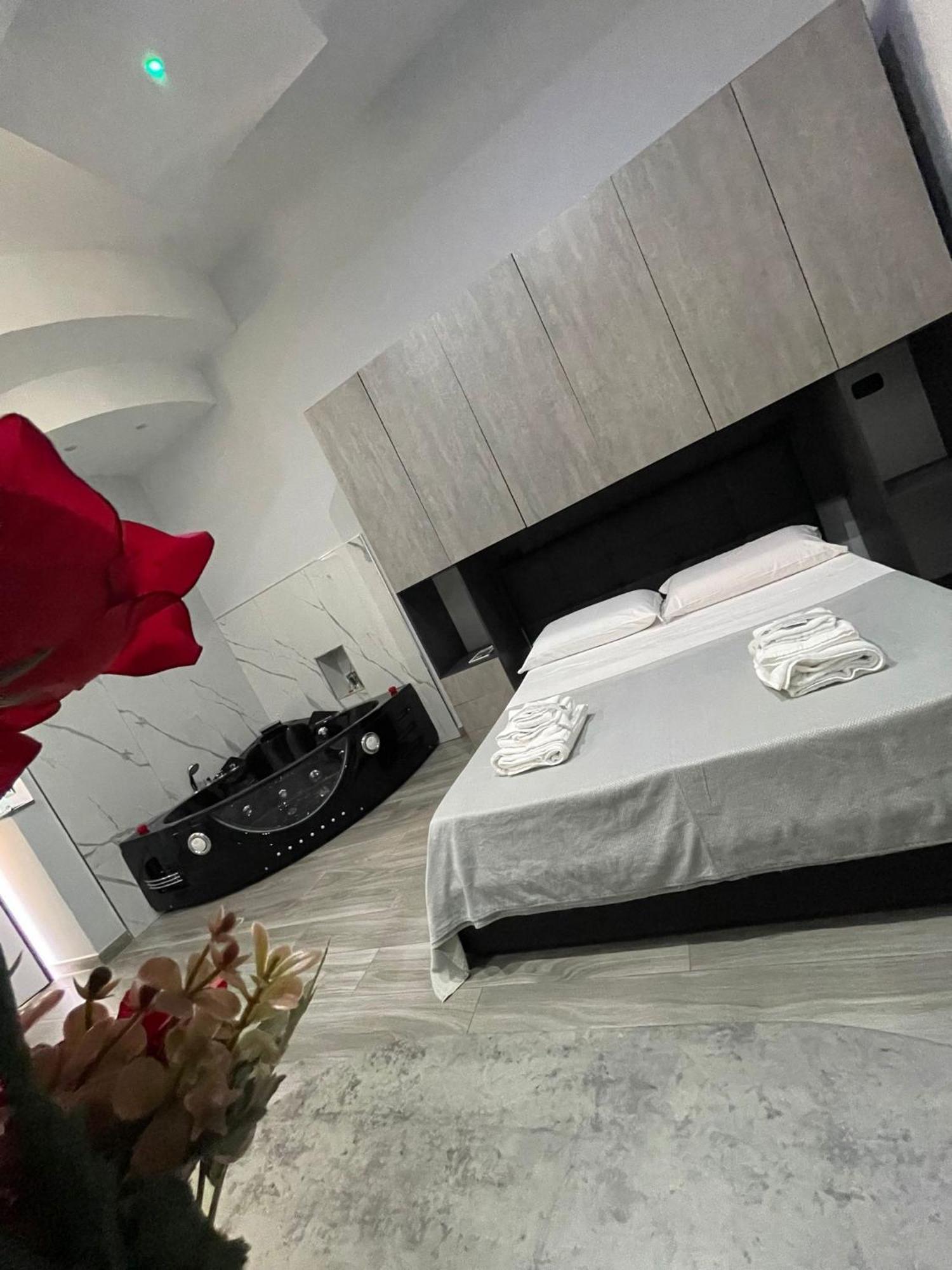 Giovi'S Apartments Castellammare di Stabia Exteriör bild